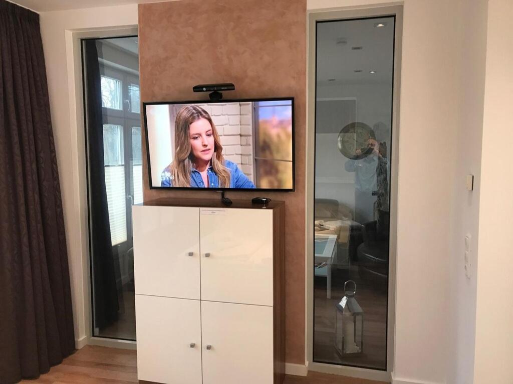 Apartment Beachside Haven: Exclusive Warnemünde With Sauna *