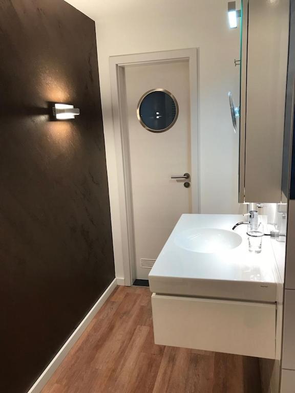 Beachside Haven: Exclusive Warnemünde With Sauna *